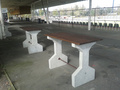 Vyrobili sme vysoké betónové stoly na futbalový štadión